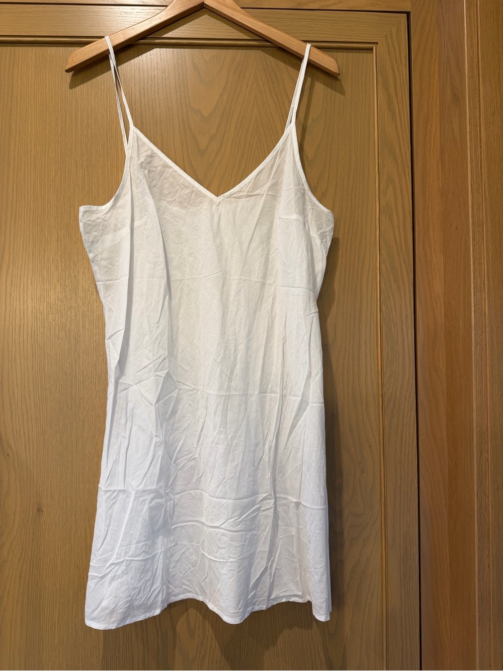 LAKE Women's White V-Neck Cotton Nightgown with Adjustable Straps / xlg